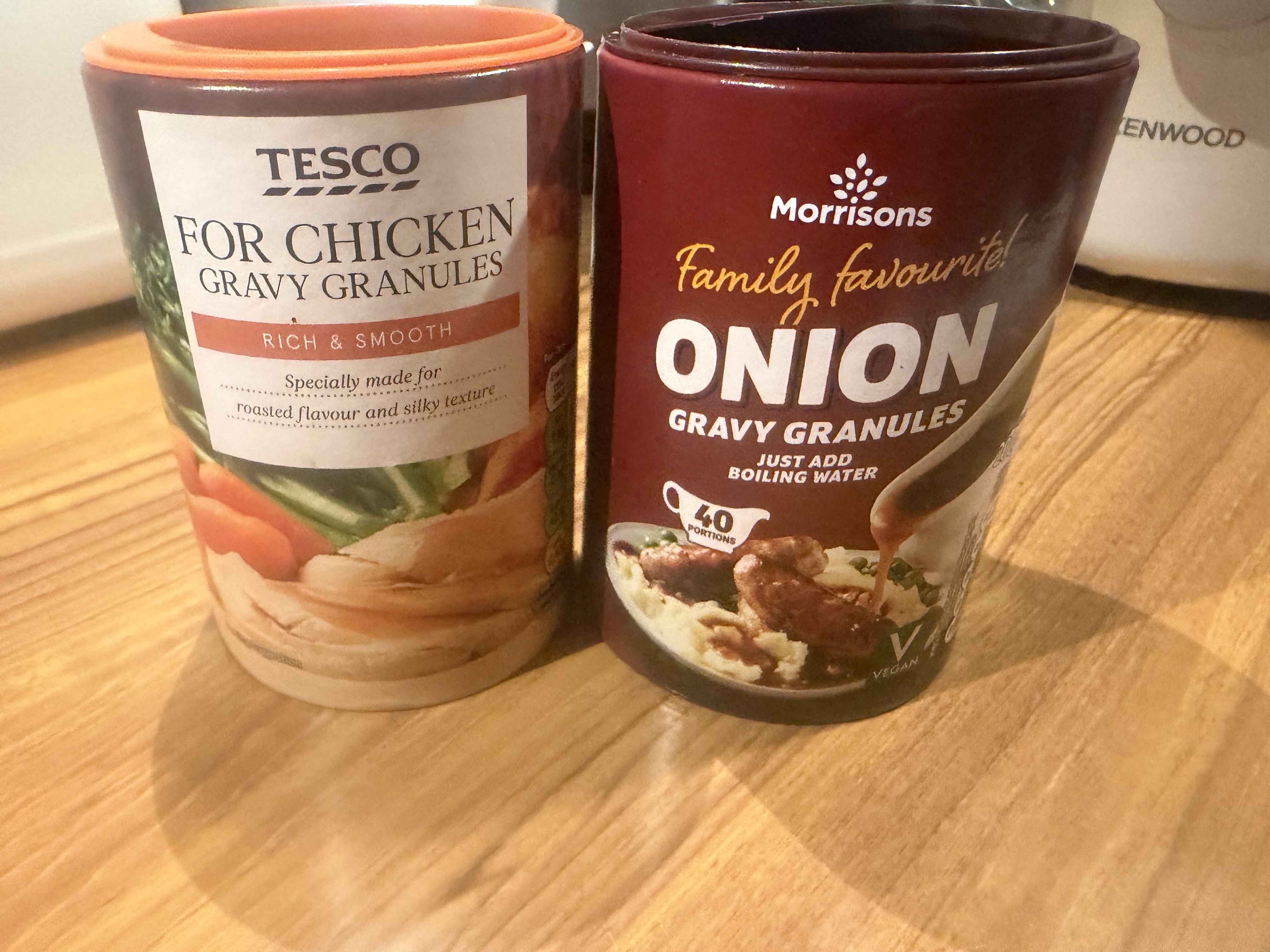 Instant gravy granules